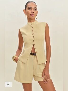 Reformation Mason Short Yellow - Size 2